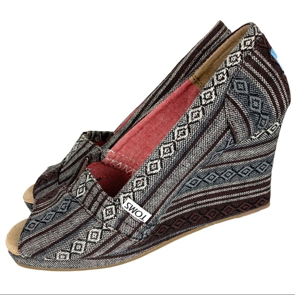 TOMS Calypso Tribal Aztec Boho Print Open Peep Toe Wedge Shoes Women's Size 7 - Picture 2 of 7